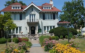 Hanover House Bed & Breakfast